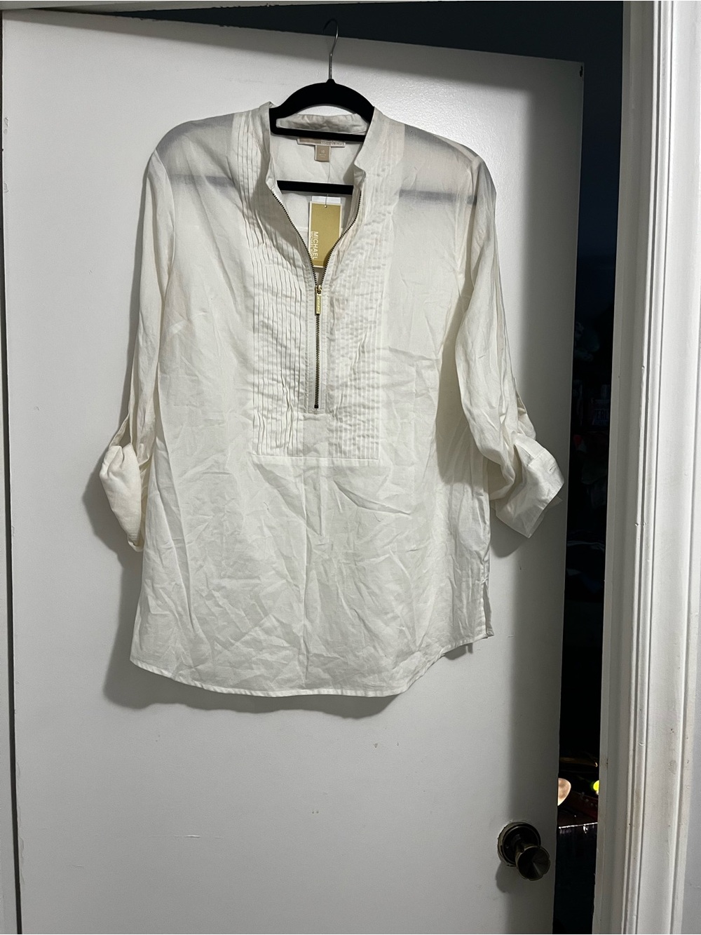 Classic White Zip-Front Woman’s Tunic Blouse